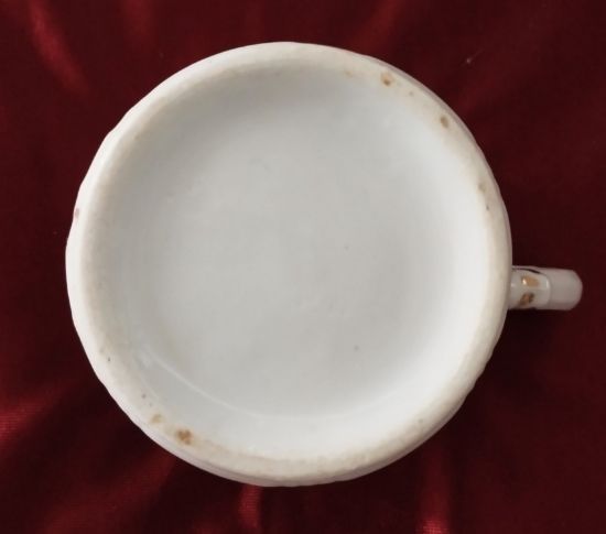 Porcelánový hrnek s motivem Svaté Hory