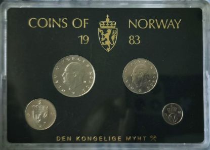 Sada norských mincí z roku 1983 v původním obalu. 